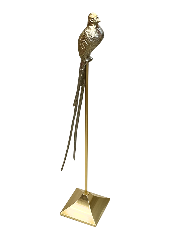 Figura decorativa Ave del Paraíso de metal dorado con peana